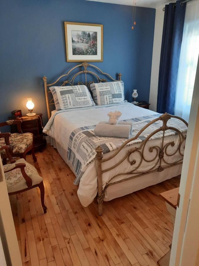 Au Coeur De Magog Bed & Breakfast Екстериор снимка