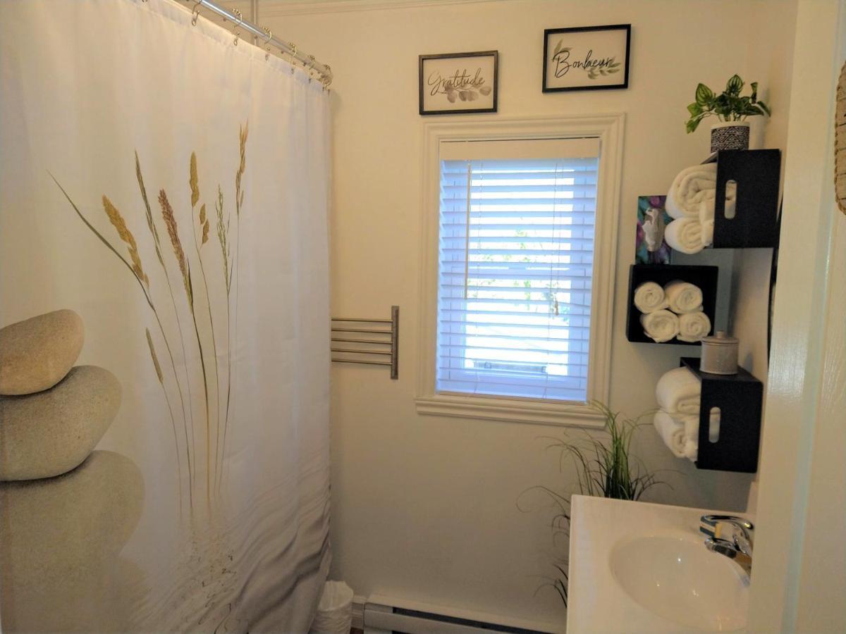 Au Coeur De Magog Bed & Breakfast Екстериор снимка