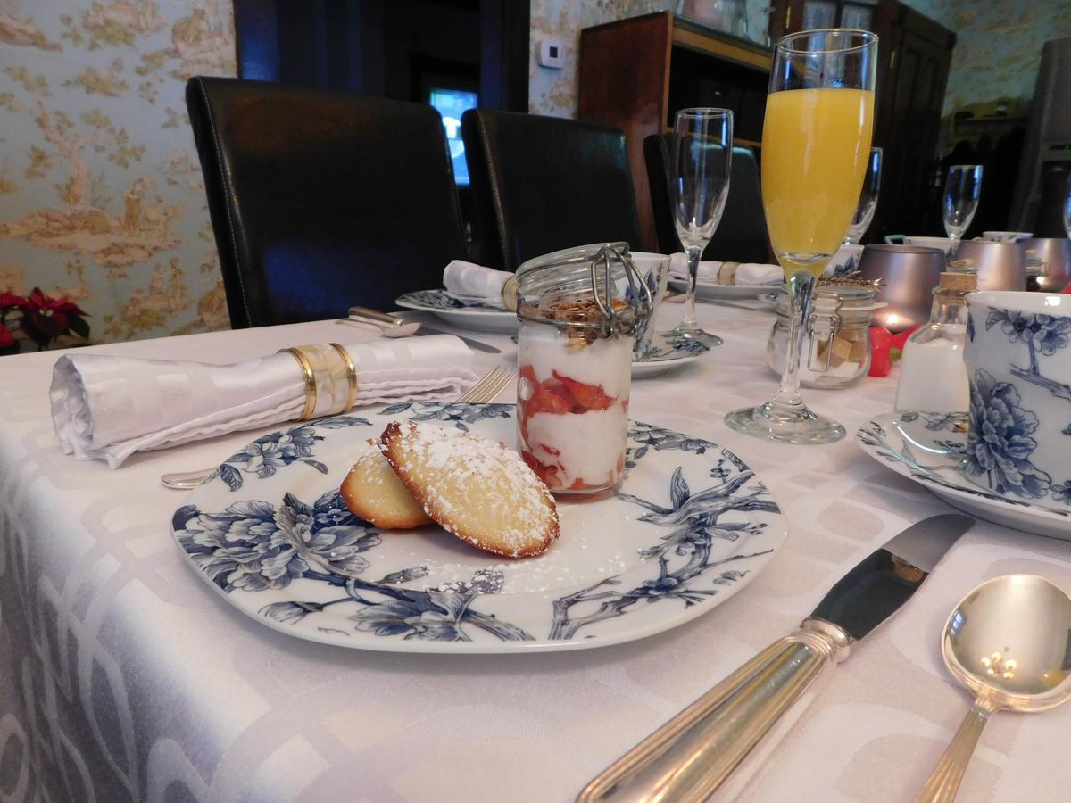Au Coeur De Magog Bed & Breakfast Екстериор снимка