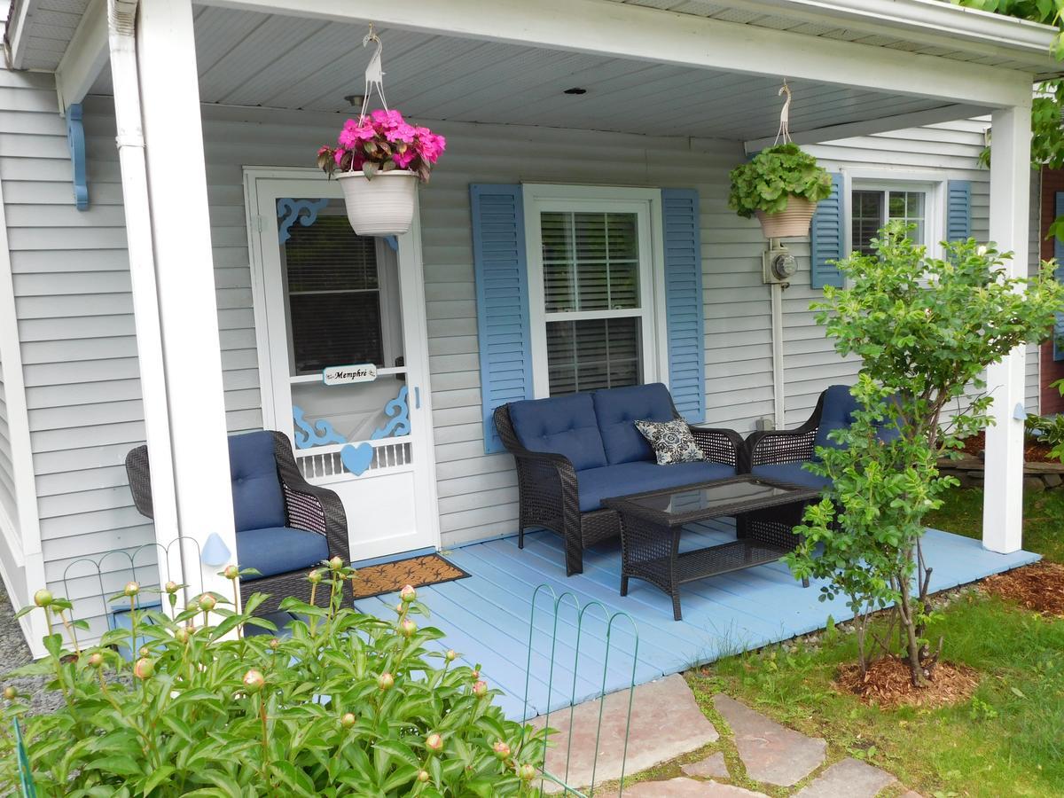 Au Coeur De Magog Bed & Breakfast Екстериор снимка